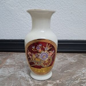 Vintage Chokin Ceramic Vase Made in Japan 24 Kt Gold Edged Metal Engravings